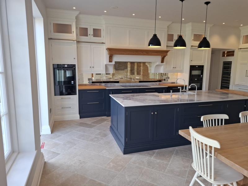 square framed kitchen 3.jpg